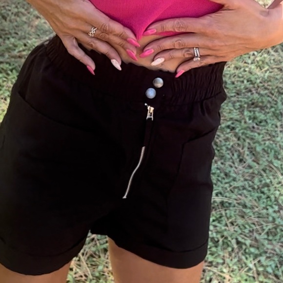 Paper Bag Waist Shorts - Picture 4 of 4